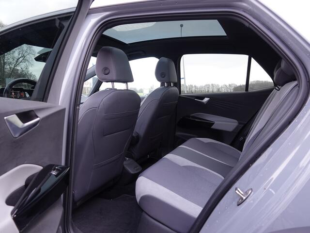 Volkswagen ID.3 First Max 58 kWh BOMVOL | PANO | LED | DODE-HOEK | HUD
