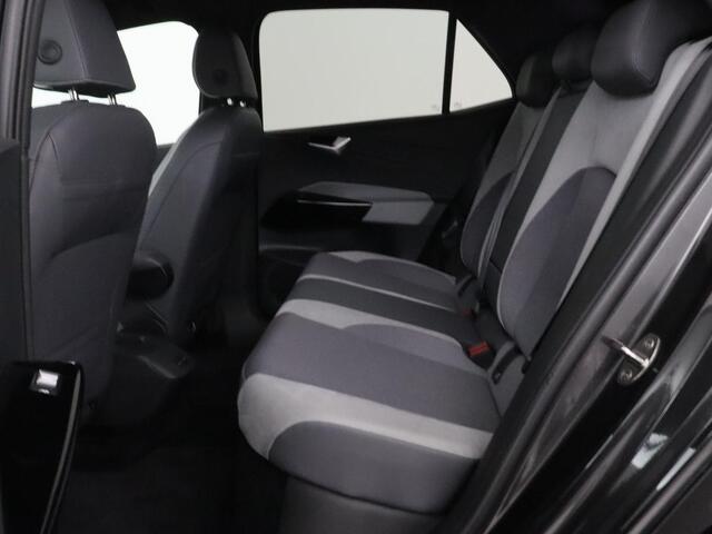 Volkswagen ID.3 First Plus 58 kWh | Stoelverwarming | Adaptive cruise | Matrix LED | Camera | Carplay | Sfeerverlichting | Navigatie | Keyless | Stuurverwarming