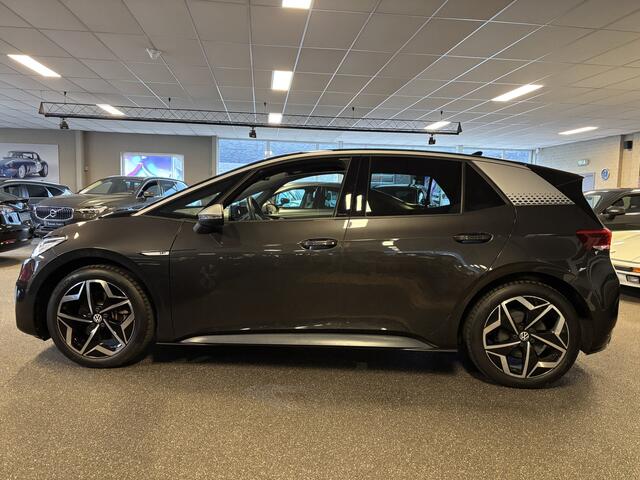 Volkswagen ID.3 1st Plus 58 kWh / Stuur- en stoelverwarming / full LED / Dab+ / Apple Carplay / Adaptive Cruise / Camera / App connect - incl BTW -