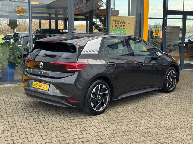 Volkswagen ID.3 First 58 kWh - stoelverwarming - navi - sensoren
