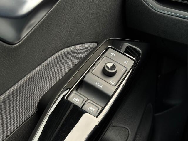 Volkswagen ID.3 First 58 kWh - stoelverwarming - navi - sensoren