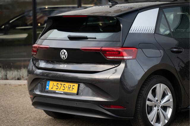 Volkswagen ID.3 First 58 kWh | Adapt. Cruise | Navi | Stoelverw. | PDC V+A | 18"