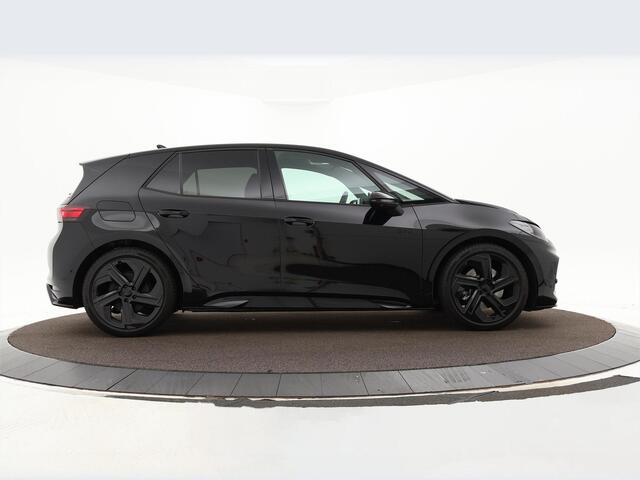 Volkswagen ID.3 GTX Performance 79 kWh 326PK l Assistentie Plus l Panoramadak l 20" Skagen l Harmann Kardon l Black Style