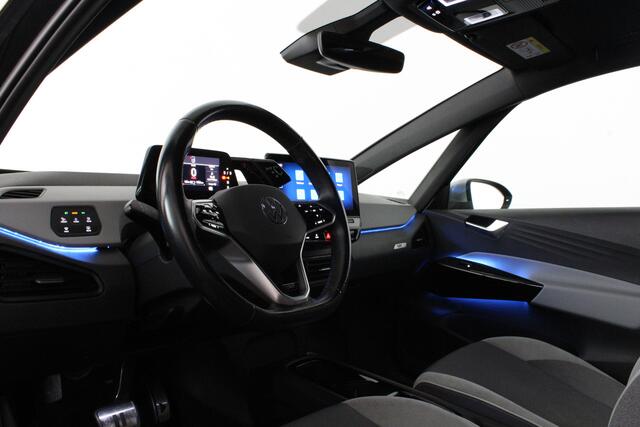 Volkswagen ID.3 First Plus 58 kWh > 91%SOH /Trekhaak / Camera / Matrix-LED / Stuurwiel verwarmd