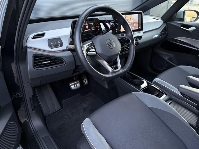 Volkswagen ID.3 First Plus 58 kWh ?SOH 93.7% ?Rijklaarprijs ?Matrix LED ?Full LED ?Alcantara ?Sfeerverlichting ?Navigatie ?Camera ?Lichtmetaal 19" ?Parkeersensoren