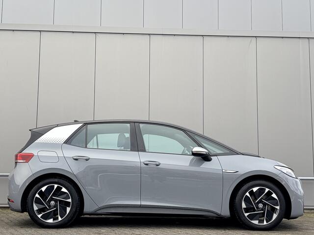 Volkswagen ID.3 First 58 kWh - 92.3% accu - trekhaak - nap! -