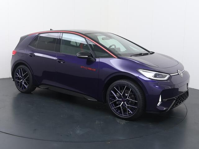 Volkswagen ID.3 GTX Limited Edition 79 kWh accu, 240 kW / 326 PK | Fire & Ice pakket | Panoramadak | Variabele laadbodem |