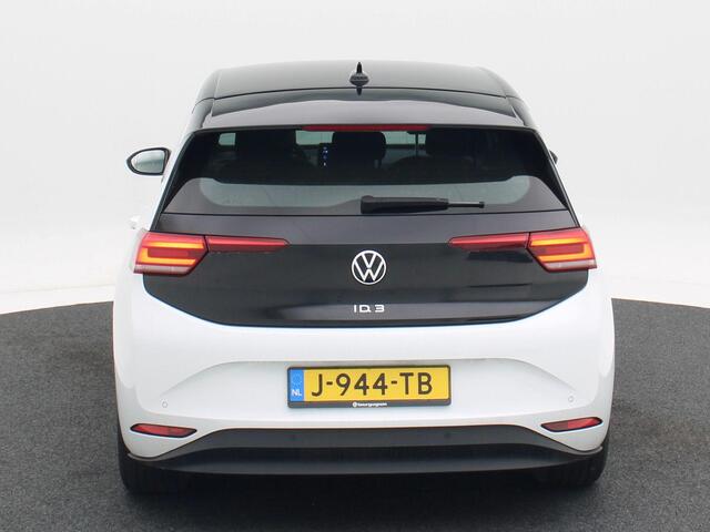 Volkswagen ID.3 First 58 kWh 204 Pk | Adaptive Cruise | Zwarte Hemel | Stoelverwarming | Climate Control | LED | Sensoren | 18 Inch
