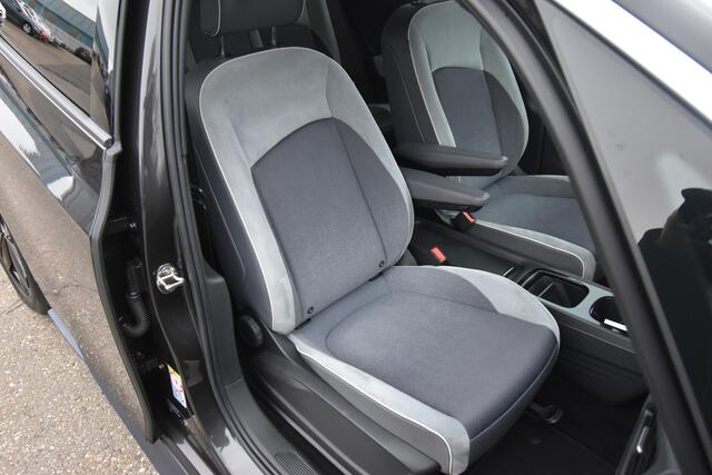 Volkswagen ID.3 First Plus 58 kWh ,ST+STUUR VERW , LED KOPL , NAVI , CR CONTR ,PDC V+A , LMV19 ,