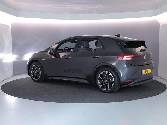 Volkswagen ID.3 First 58 kWh 93% SOH | 204 pk | Navigatie | Parkeersensoren | Adaptieve cruise control | Stoelverwarming | Apple Carplay/Android Auto |