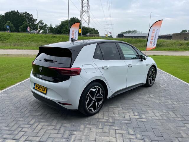 Volkswagen ID.3 Pro 58 kWh 204pk Luxe uitvoering