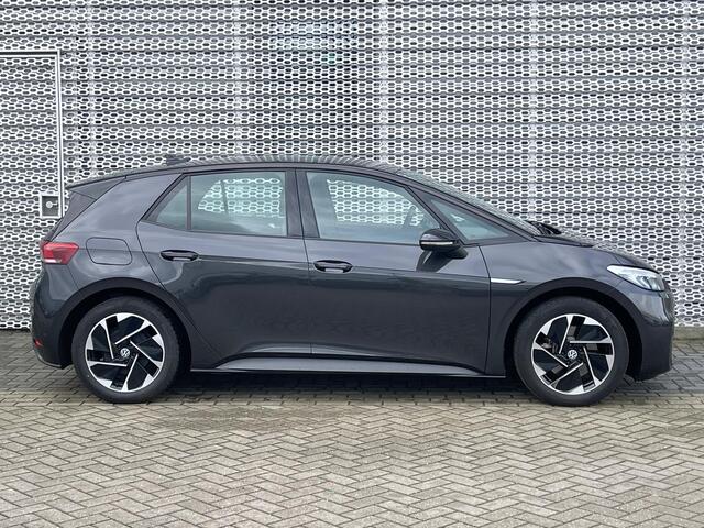 Volkswagen ID.3 Pure 45 kWh 150PK / App Connect / Parkeersensoren V+A / 18'' LMV / VW