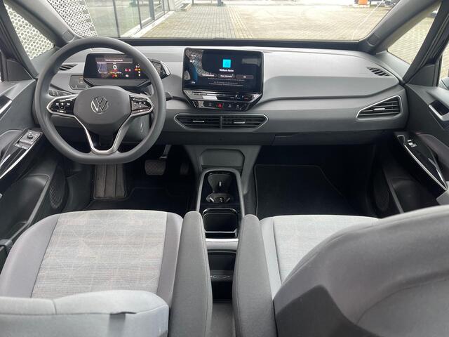 Volkswagen ID.3 Pure 45 kWh 150PK / App Connect / Parkeersensoren V+A / 18'' LMV / VW