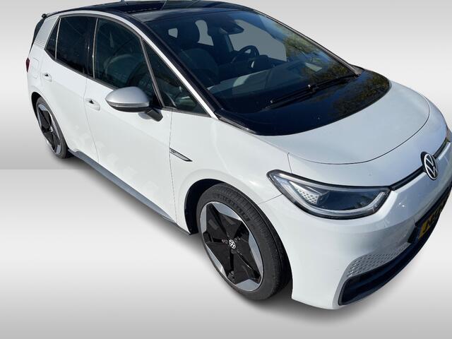 Volkswagen ID.3 First Max 58 kWh / Full option! / Panoramadak / Camera / Head-up / Keyless / 20'' / ACC / Dodehoek / Elektr. stoelen / Massage / Navigatie / Stuurverwarming