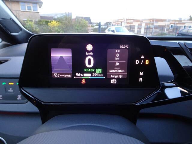 Volkswagen ID.3 Life 58 kWh Automatische airco, navigatie, cruise controle, licht metalen velgen, SOH 96 %, enz.