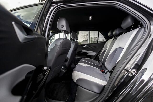 Volkswagen ID.3 First Plus 58 kWh | Camera | 19" | LED