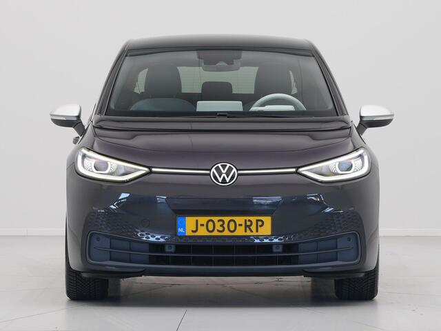 Volkswagen ID.3 First Plus 58 kWh Navigatie Camera iQ Light Stoelverwarming Steunhaak