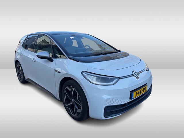 Volkswagen ID.3 First Plus 58 kWh / SoH 89% / Camera / Keyless / Matrix LED / Interieurvoorverwarming / 19'' / DAB / Navigatie / Stoel+Stuurverwarming / ACC