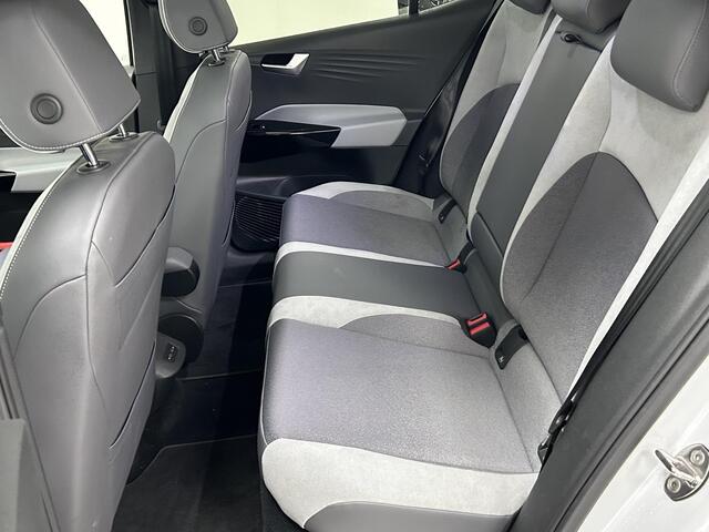 Volkswagen ID.3 First Max 58 kWh PANORAMADAK | NAVIGATIE | SOH 90 % | ACHTERUITRIJCAMERA