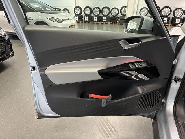 Volkswagen ID.3 Pro Edition 58 kWh 204pk · SOH 95,1% · Camera · Keyless · Adaptive Cruise Control · Navigatie · Apple/Android Car Play · Stoelverwarming · Gratis onderhoud & APK t/m 05-03-2030