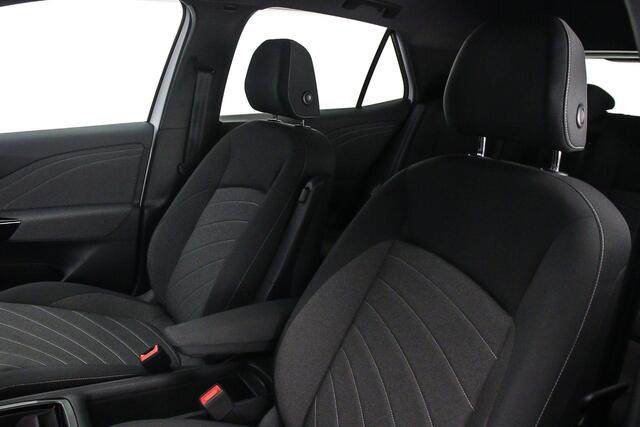 Volkswagen ID.3 Pro Oranje Edition 204pk Automaat Adaptive cruise control, 360 camera, Achteruitrijcamera, Navigatie, LED matrix koplampen, App connect, Parkeersensoren