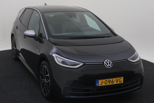 Volkswagen ID.3 First Plus 58 kWh / SOH 92%/ AUTOMAAT/ TREKHAAK/ STOELVERWARM./ CLIMA/ NAVI/ CRUISE/ 19"LMV