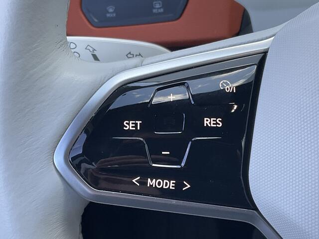 Volkswagen ID.3 First Plus 58 kWh Adap.Cruise Stoel/Stuurverw Navi Keyless 100% Elektrisch