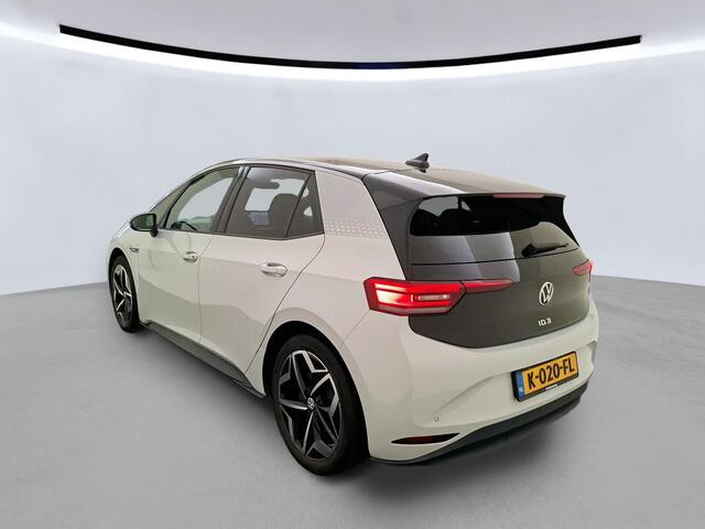 Volkswagen ID.3 First Plus 58 kWh / AUTOMAAT/ VOL LEDER/ TREKHAAK/ NAVI/ CLIMATE/ STOELVERWARMING/ PARK. SENSOREN + CAMERA