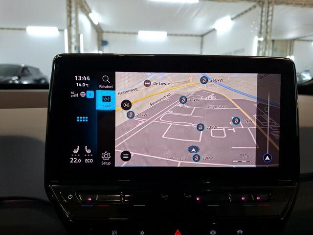 Volkswagen ID.3 First Plus 58 kWh / AUTOMAAT/ VOL LEDER/ TREKHAAK/ NAVI/ CLIMATE/ STOELVERWARMING/ PARK. SENSOREN + CAMERA