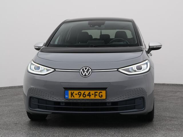 Volkswagen ID.3 First Plus 58 kWh | CAMERA | ADAPTIVE | STOEL- EN STUURVERW. | TREKHAAK