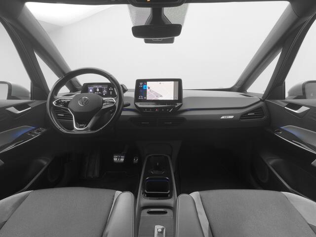 Volkswagen ID.3 First Plus 58 kWh | CAMERA | ADAPTIVE | STOEL- EN STUURVERW. | TREKHAAK