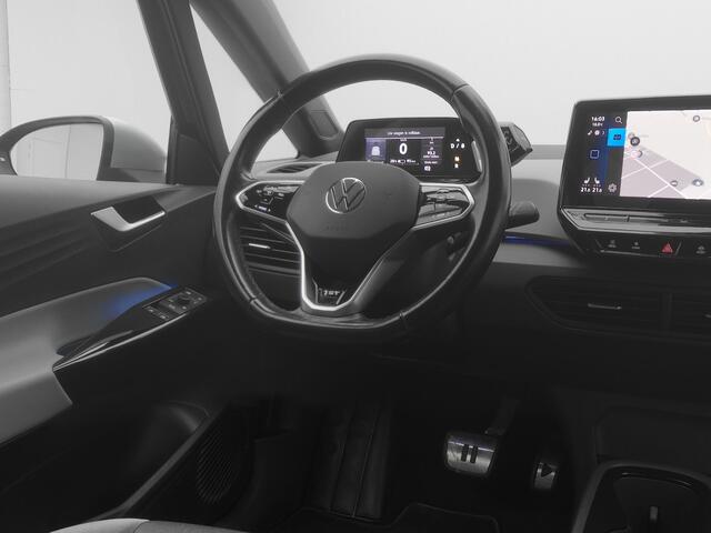 Volkswagen ID.3 First Plus 58 kWh | CAMERA | ADAPTIVE | STOEL- EN STUURVERW. | TREKHAAK