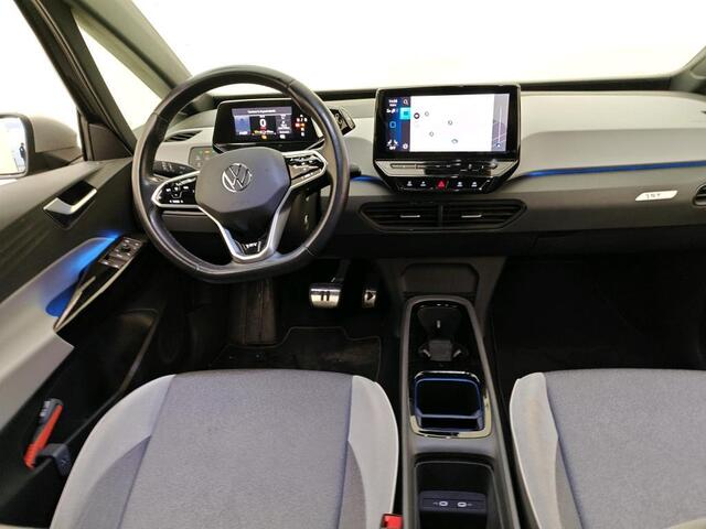 Volkswagen ID.3 First Plus 58 kWh 204 PK | Navigatie | 19" Lm velgen | Parkeercamera |