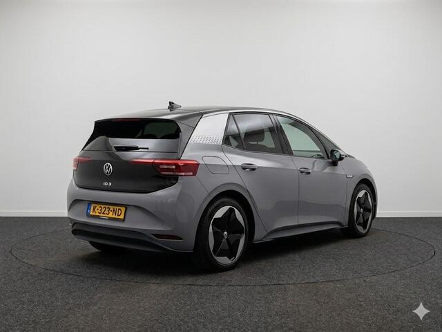 Volkswagen ID.3 First Max 58 kWh 204 PK | Panorama dak | Navigatie | Parkeercamera | Sportstoelen |