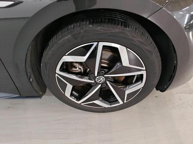 Volkswagen ID.3 First Plus 58 kWh 204 PK | Navigatie | 19" Lm velgen | Parkeercamera |