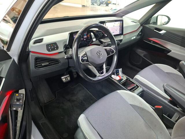 Volkswagen ID.3 First Plus 58 kWh 204 PK | Navigatie | 19" Lm velgen | Parkeercamera |
