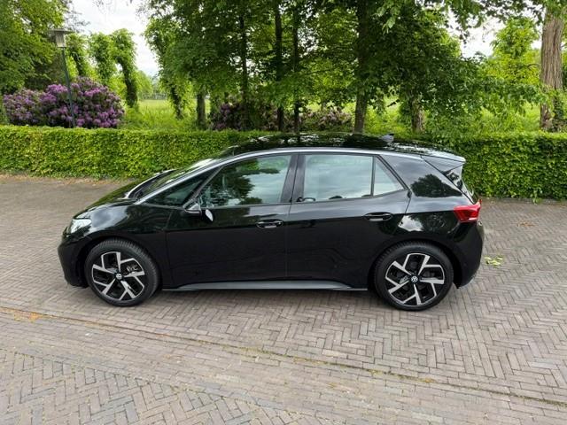 Volkswagen ID.3 Pro S 77kWh SOH 100% Headup/Camera/Trekhaak//Masagestoelen/Bidirectioneel laden