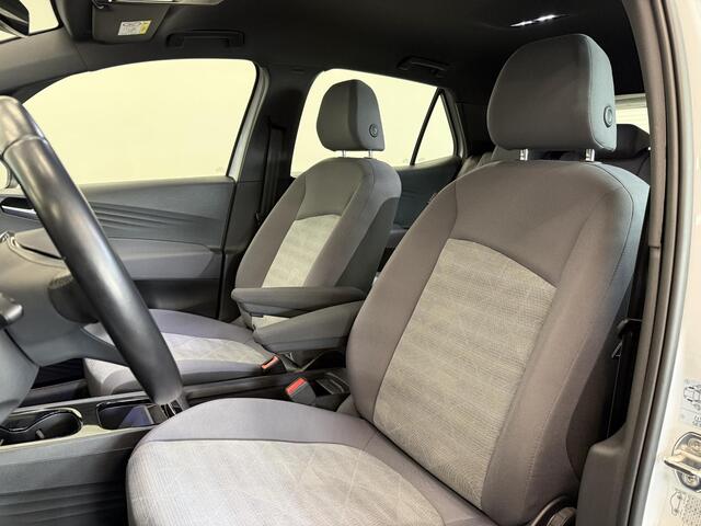 Volkswagen ID.3 Life 58 kWh SOH 92% Navigatie Apple Carplay Android Auto Parkeersensoren Adaptive Cruise Control Stoel- en stuurverwarming Climate Control