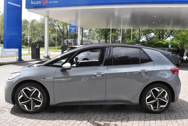 Volkswagen ID.3 Style 58 kWh Panoramadak | Massagestoelen | HUD | BSM | Navigatie | 12 mnd BOVAG garantie | Whatsapp 06-53188999