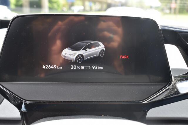Volkswagen ID.3 Style 58 kWh Panoramadak | Massagestoelen | HUD | BSM | Navigatie | 12 mnd BOVAG garantie | Whatsapp 06-53188999