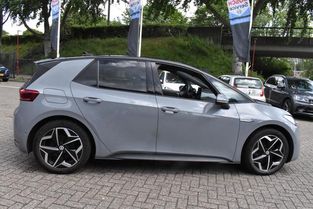 Volkswagen ID.3 Style 58 kWh Panoramadak | Massagestoelen | HUD | BSM | Navigatie | 12 mnd BOVAG garantie | Whatsapp 06-53188999