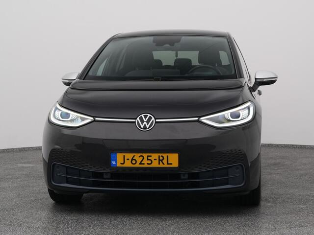 Volkswagen ID.3 First Plus 58 kWh | CAMERA | ADAPTIVE | STOEL- EN STUURVERW.
