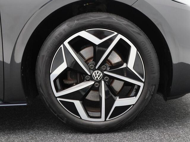 Volkswagen ID.3 First Plus 58 kWh 204 Pk | Stoel/Stuurverwarming | Camera | Climatronic | IQ Light | Carplay | Adaptive cruise | 19 Inch | 8.2647 km !!