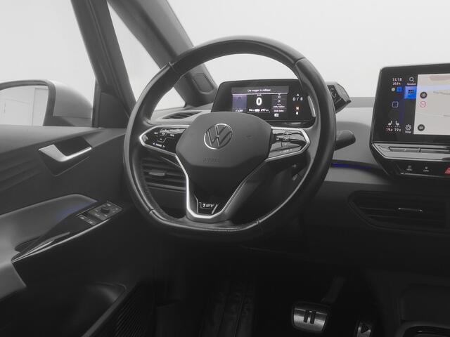 Volkswagen ID.3 First Plus 58 kWh | CAMERA | ADAPTIVE | STOEL- EN STUURVERW.