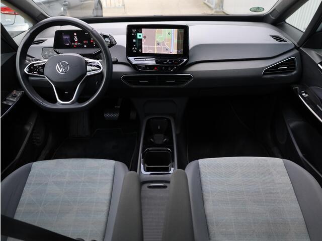 Volkswagen ID.3 Pure Panoramadak | Achteruitrijcamera | Keyless Go & Entry | IQ Light Matrix LED | Stoel&Stuurverwarming | 19"Inch |