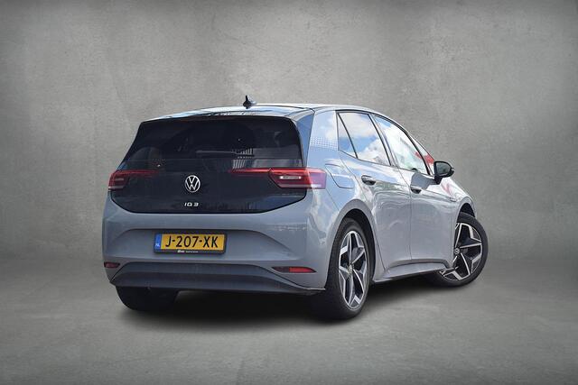 Volkswagen ID.3 First Plus 58 kWh | Stuur- en Stoelverw. | Camera | ACC | CarPlay