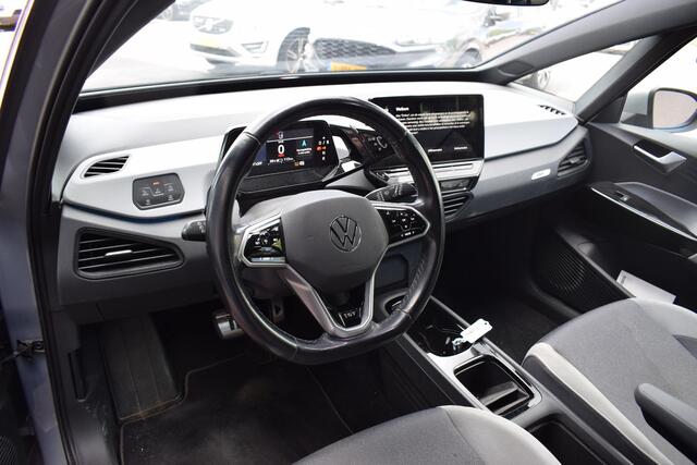 Volkswagen ID.3 First Plus 58 kWh | Stuur- en Stoelverw. | Camera | ACC | CarPlay