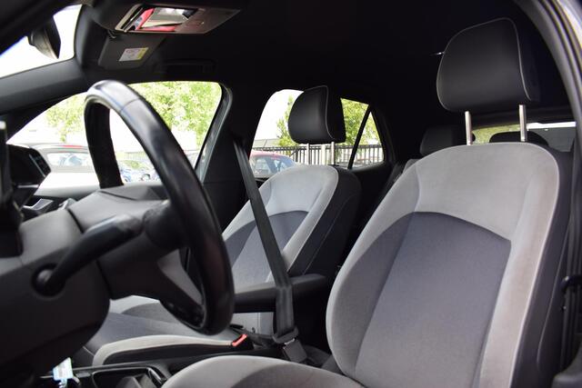 Volkswagen ID.3 First Plus 58 kWh | Stuur- en Stoelverw. | Camera | ACC | CarPlay