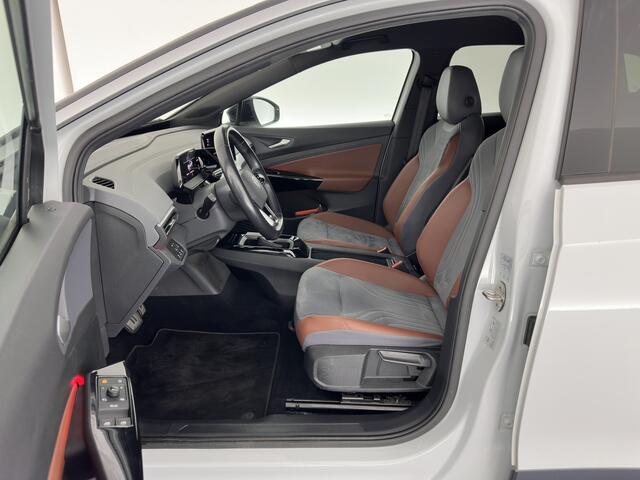 Volkswagen ID.4 First 77 kWh [ 3-Fase ] (INCL.BTW) *HEAT-PUMP | 1/2LEATHER | FULL-LED | HEATED-COMFORTSEATS | DIGI-COCKPIT | AMBIENT-LIGHT | NAVI-FULLMAP | ECC | PDC | CRUISE | 20''ALU*