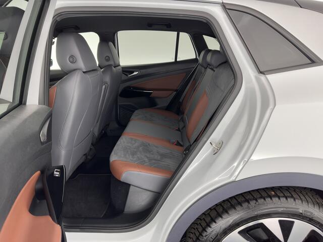 Volkswagen ID.4 First 77 kWh [ 3-Fase ] (INCL.BTW) *HEAT-PUMP | 1/2LEATHER | FULL-LED | HEATED-COMFORTSEATS | DIGI-COCKPIT | AMBIENT-LIGHT | NAVI-FULLMAP | ECC | PDC | CRUISE | 20''ALU*